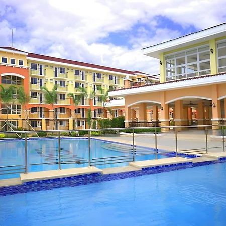 Ar02 1Bedroom Condo Unit With Free Pool, Hbo, Netflix & Wifi Davao Exterior photo